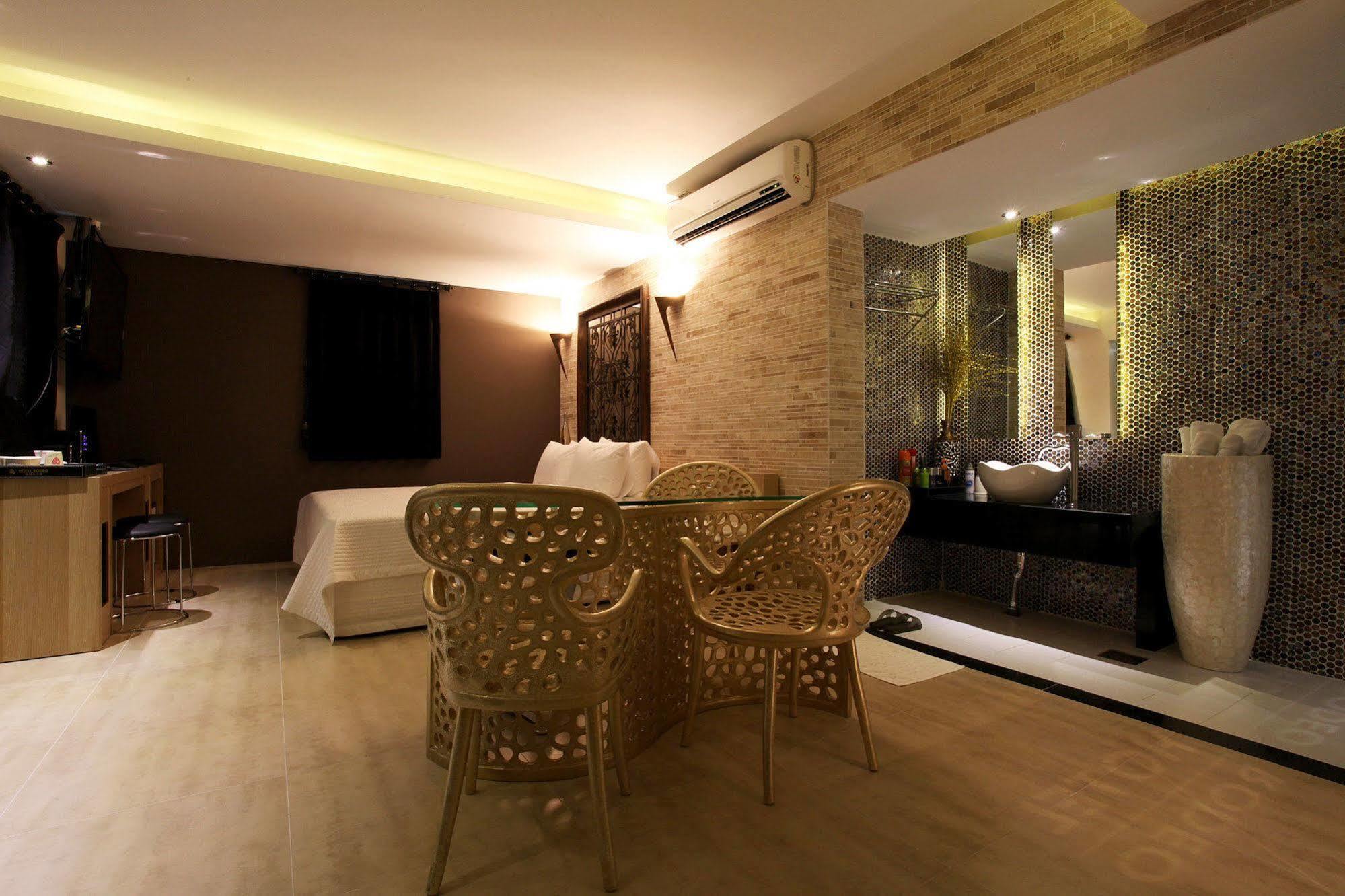 Hotel Rodeo